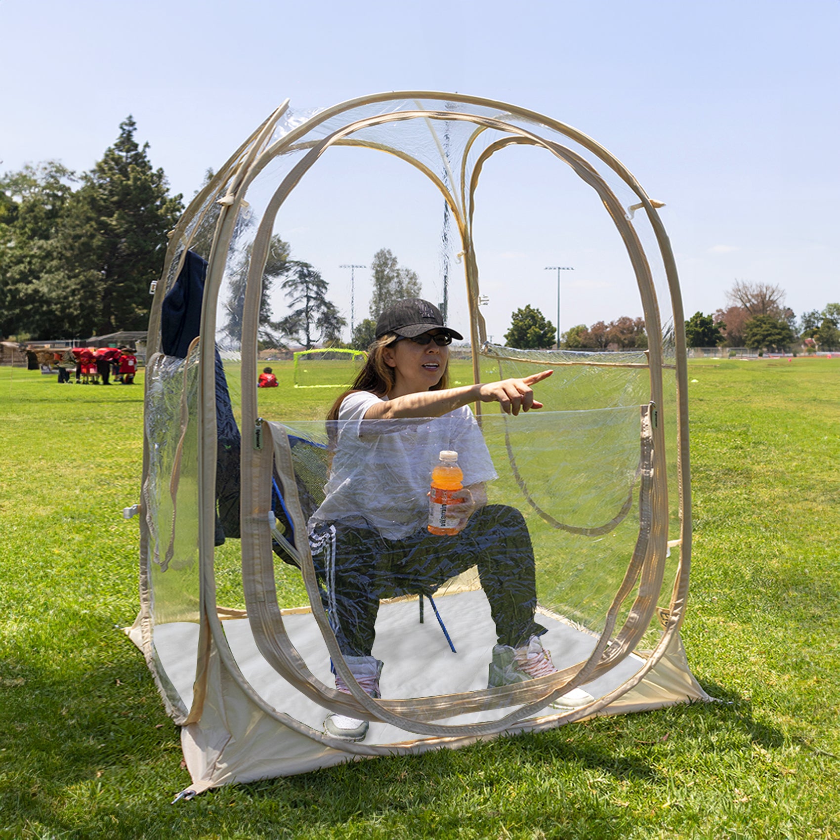 Eighteentek Portable Clear Pop-Up Sports Tent, Weatherproof Bubble Shelter with 360° View, UV Protection, Easy Setup for Outdoor Events, Camping, and Backyard Relaxation